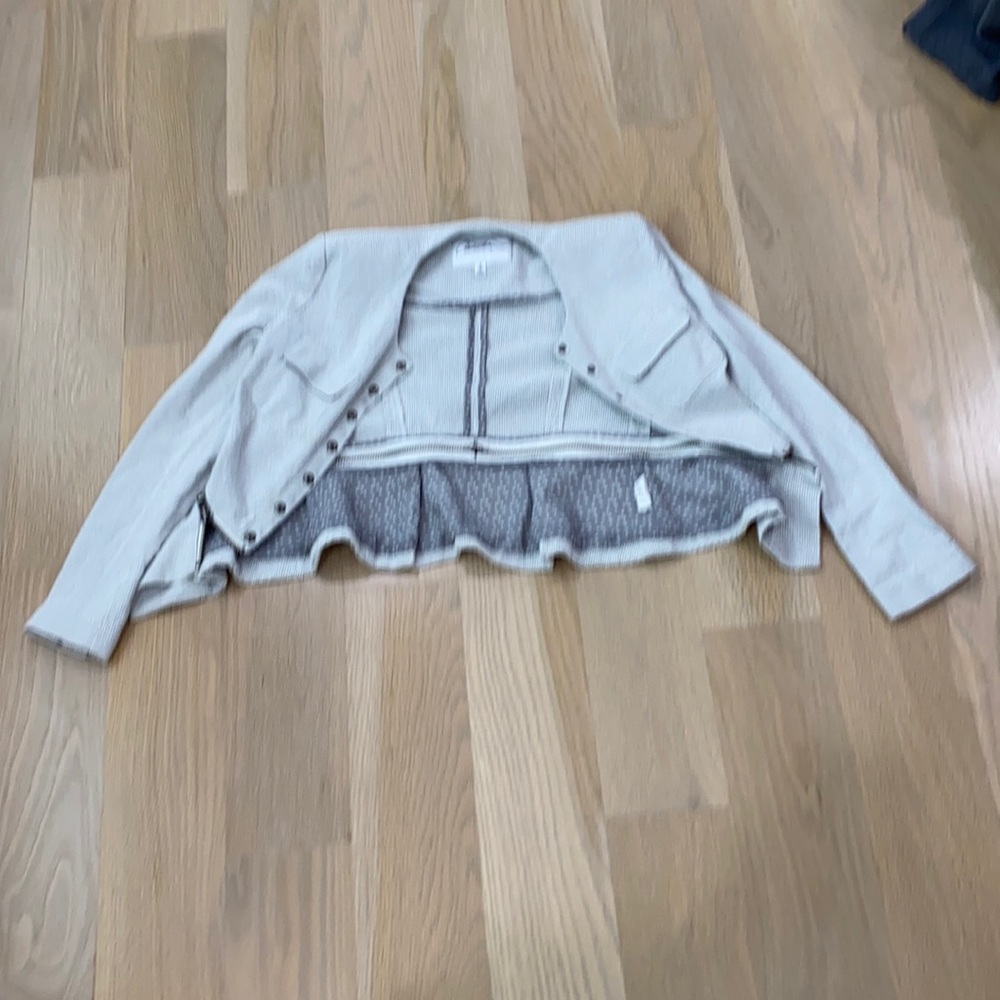 Jacket - Picture 1 of 3
